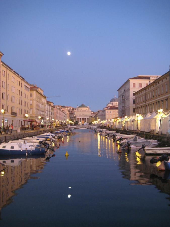 La Casa Di Fulvio Apartment Trieste Bagian luar foto